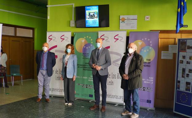 El IES Giner de los Ríos inaugura Erasmus Corner rincón para la